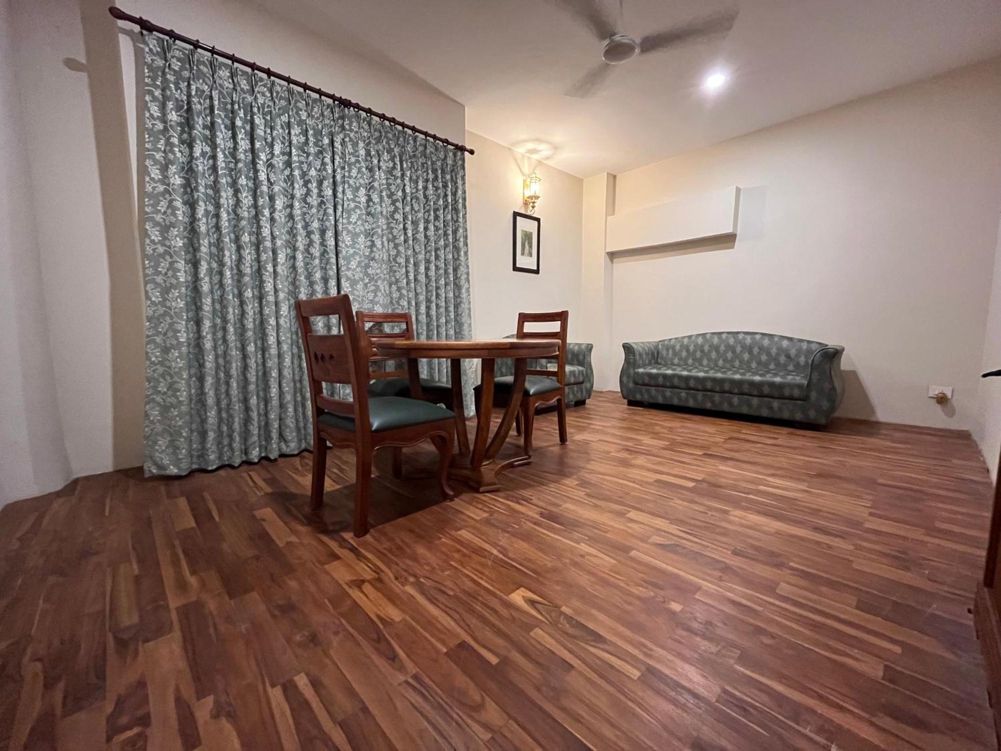 Royale De' Casa Resort กาซิรังคา ภายนอก รูปภาพ