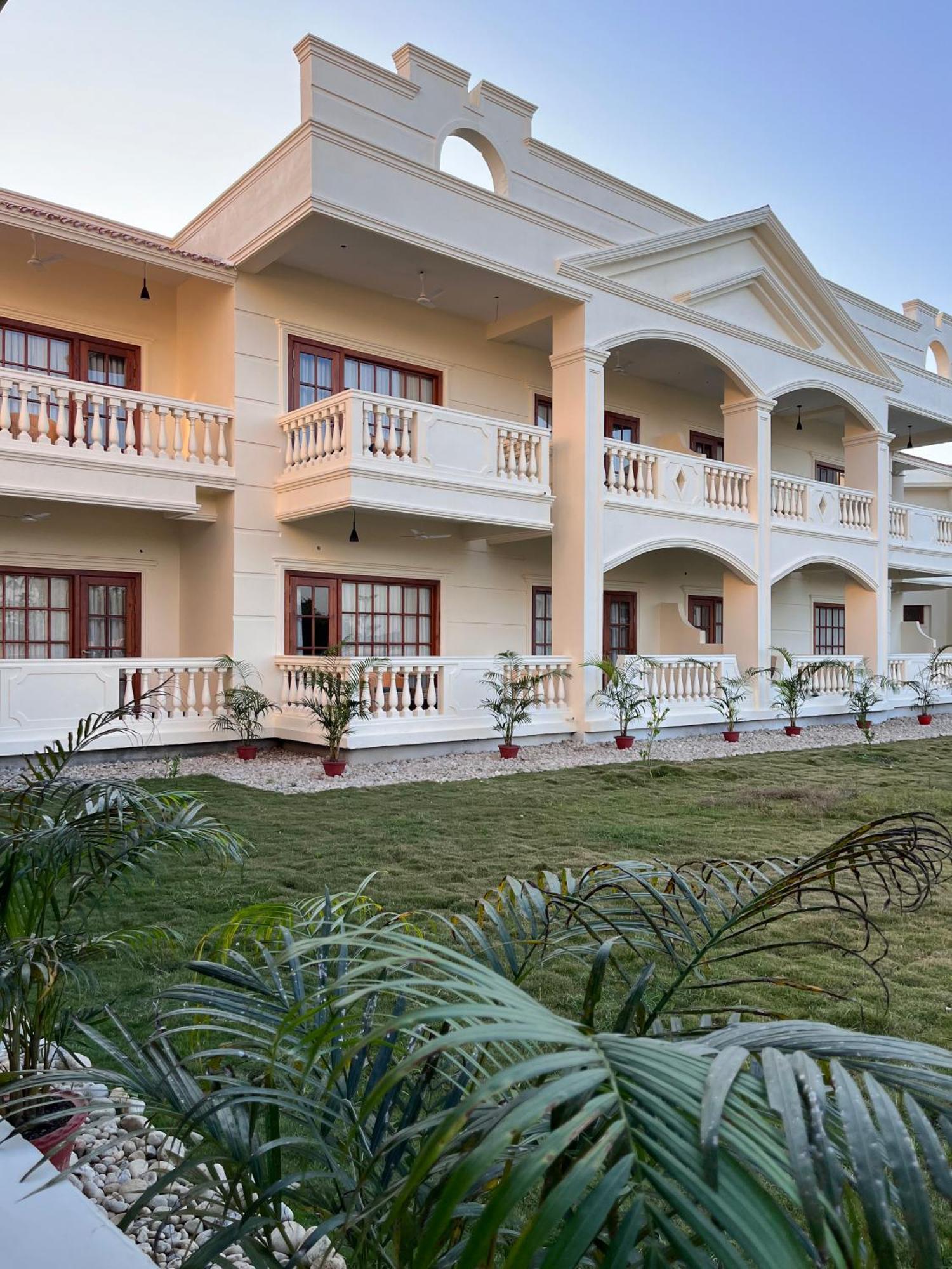 Royale De' Casa Resort กาซิรังคา ภายนอก รูปภาพ
